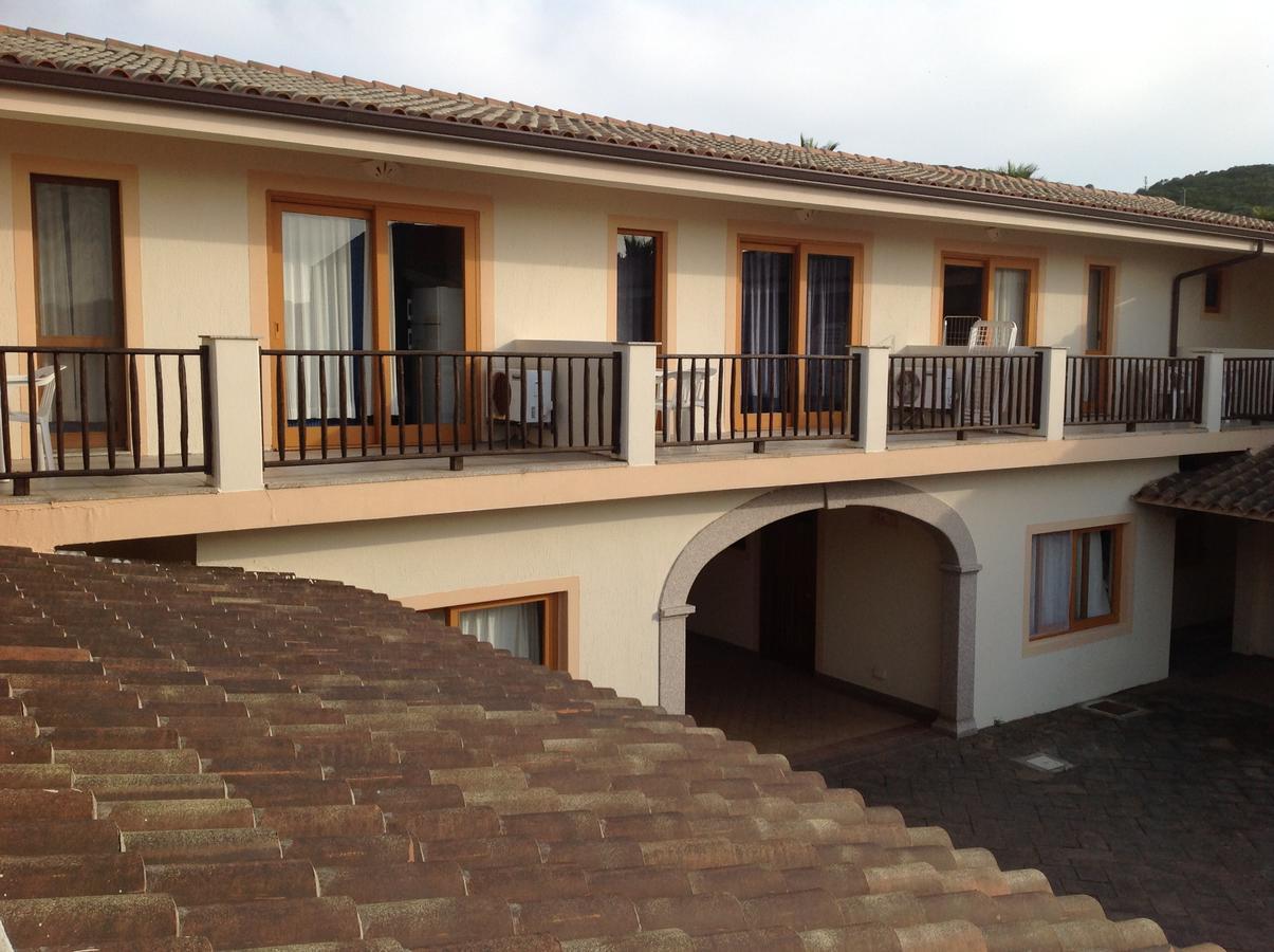Club Esse Residence Capo D'Orso Palau Ngoại thất bức ảnh